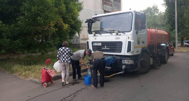 Масштабна аварія на водогоні в Одесі6 місто без води