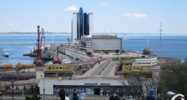 Одесити обговорюють майбутнє зруйнованого морського вокзалу