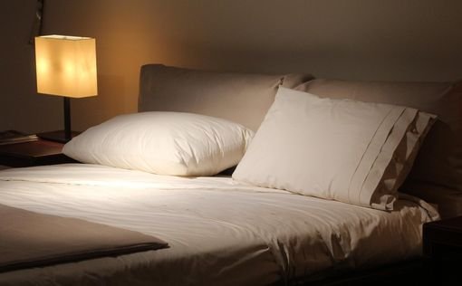 Людський розум уночі функціонує інакше: спати після опівночі небезпечно