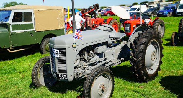 Купити тракторні запчастини