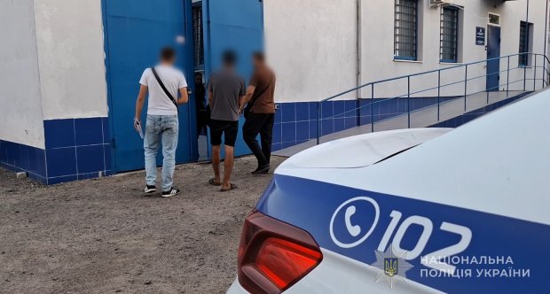 Нічний напад у Мологівській громаді: 24-річний житель райцентру зв'язав та пограбував пенсіонерку